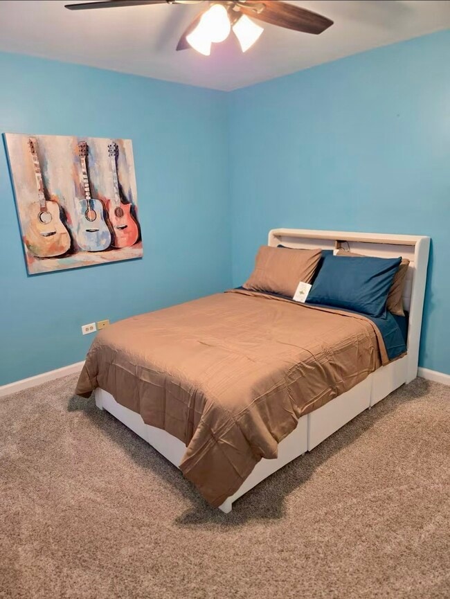 Building Photo - 5469 Barnwood Dr