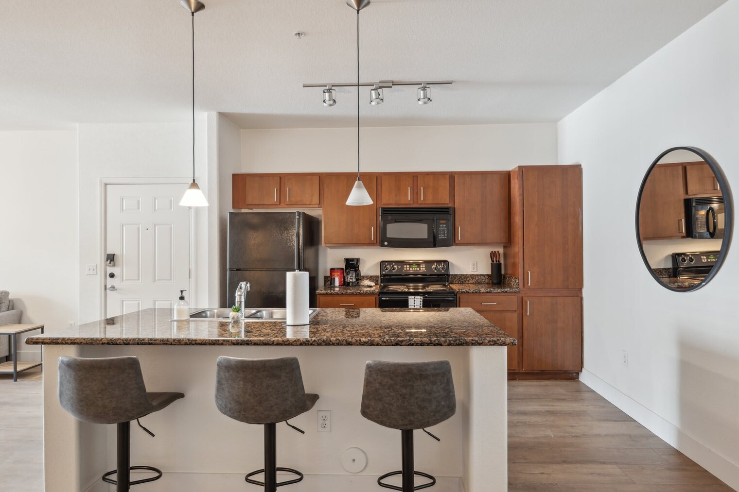 Building Photo - 6610 N 93rd Ave