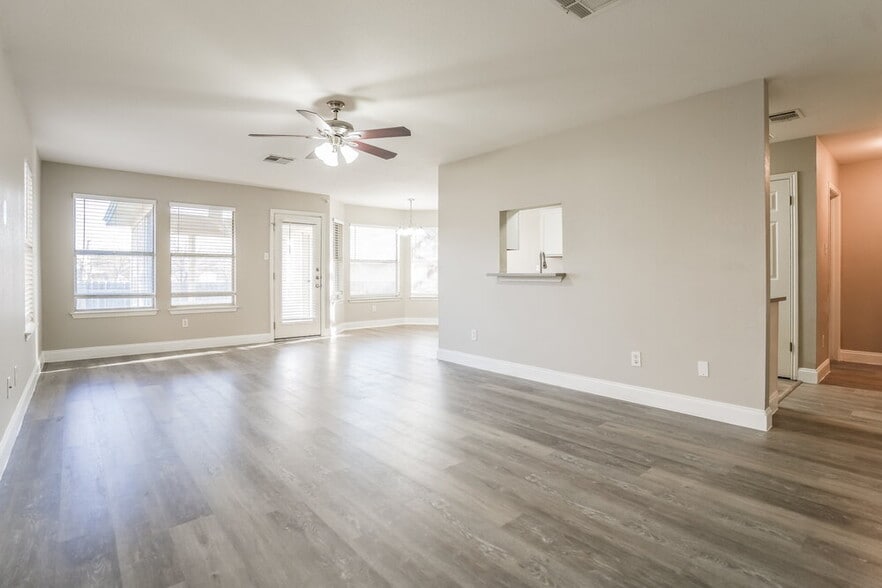 Building Photo - 809 Bushmills Ct