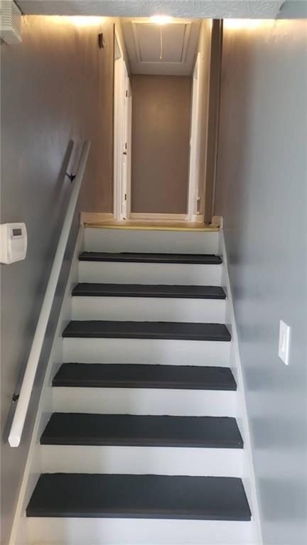 Building Photo - 73 Huff Dr