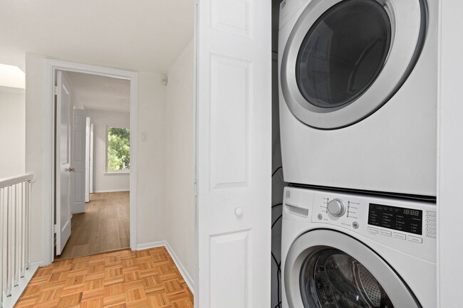 Building Photo - ALAMO HEIGHTS  |  TOWNHOME  |  REMODELED  ...