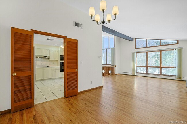 Building Photo - 4 Sassi Dr