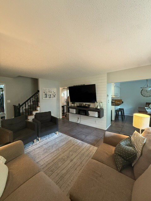 Living Room - 5315 w 103rd pl