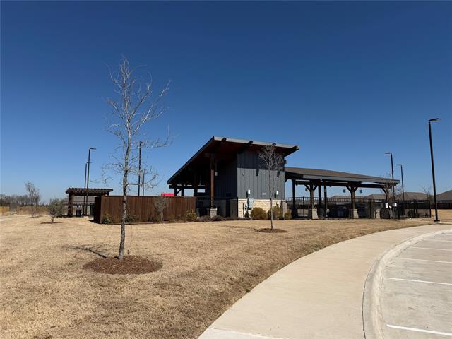 Building Photo - 639 Montclair Ave