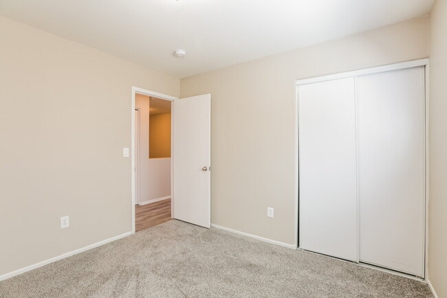 Building Photo - 7332 Camden Pine Ave