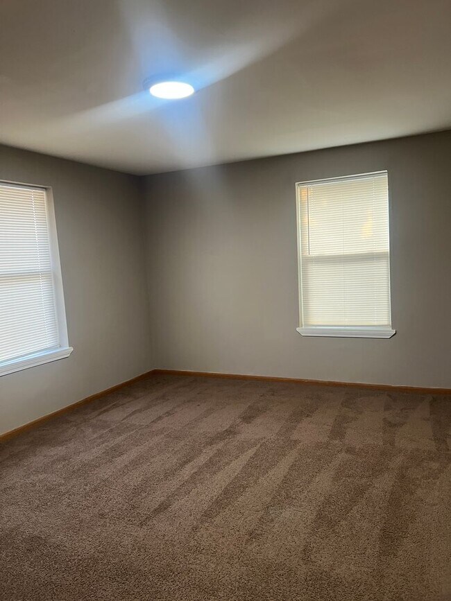 Building Photo - 1505 N Tuxedo St