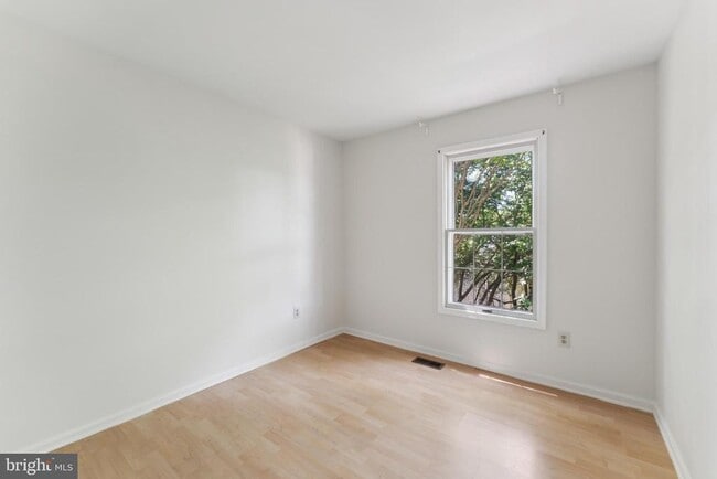 Building Photo - 10628 Tuppence Ct