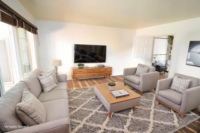 Building Photo - 680 N Cambridge St