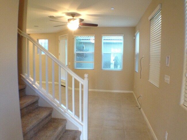 Building Photo - $2,300 Shepherd & Hwy 168, 3 Bedroom - N. ...