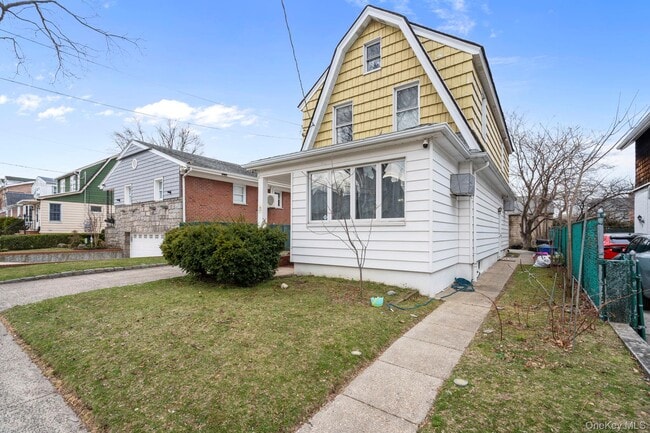 Building Photo - 14-28-28 156th St