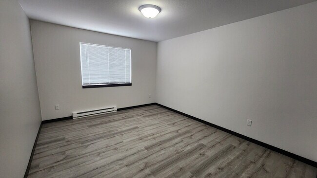 Building Photo - Newer Spacious 2 Bedroom, 2 Full Bathroom ...