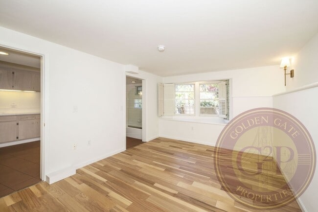 Building Photo - Lone Mountain - 3 BR, 2 BA House 2,185 Sq....