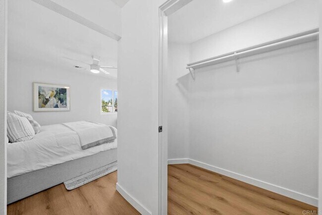 Building Photo - 2038 Waterbury Dr