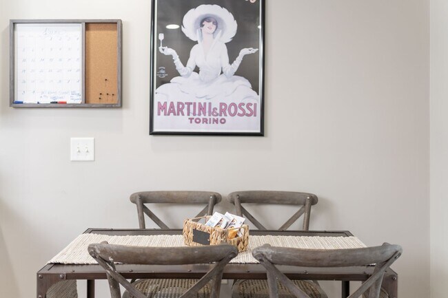 Building Photo - 3 Bedroom Flat, End unit Apartment - Available at Woodlands with $500 deposit. Ask your leasing a...