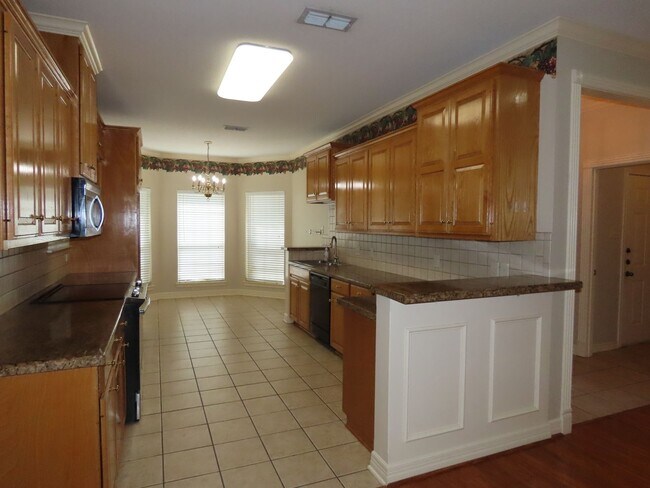 Building Photo - Cozy 3 Bedroom 2 Bathroom In Tyler!!