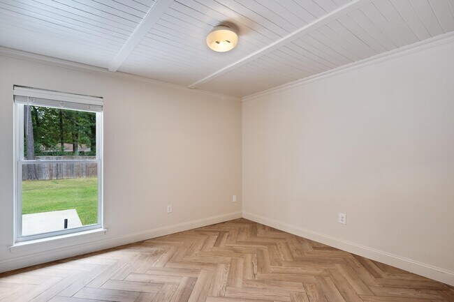 Building Photo - 1023 Greencliff Rd