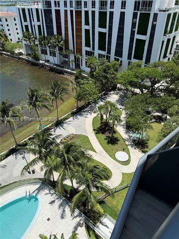 Building Photo - 460 NE 28th St