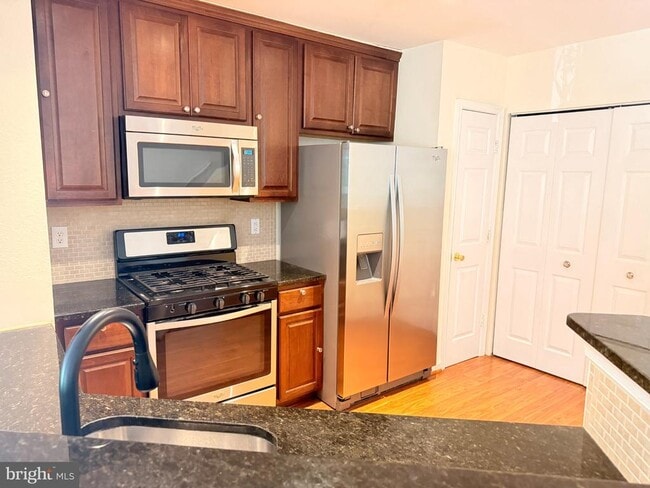 Building Photo - 12823 Fair Briar Ln