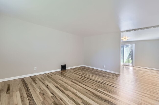 Building Photo - Bright, Modern Living in the Heart of Berk...