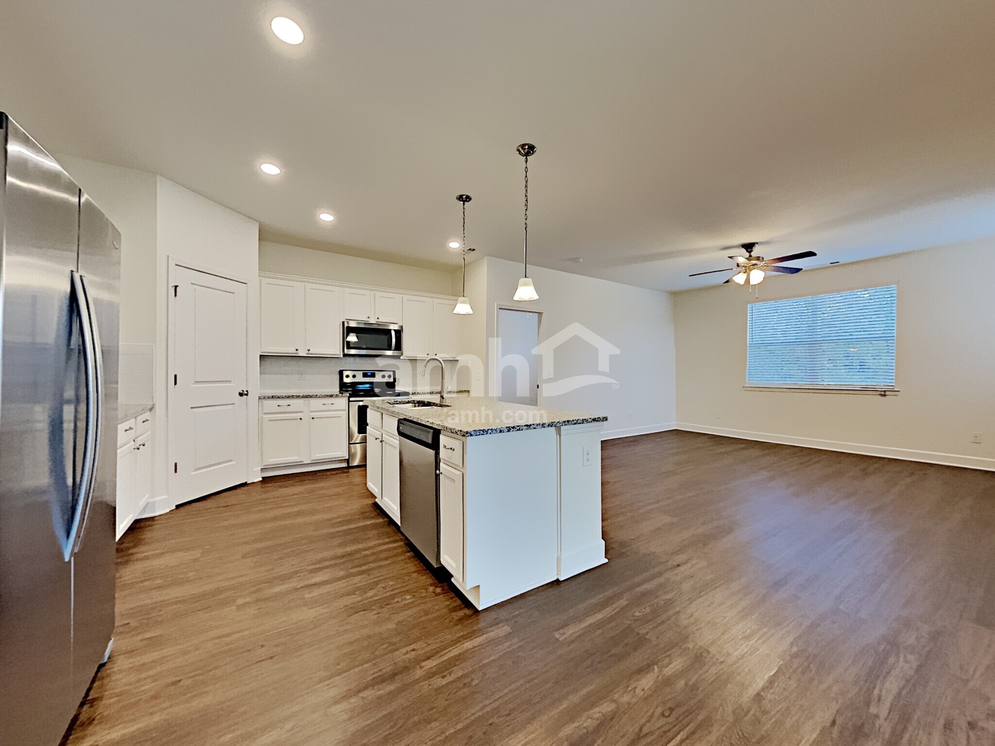 Building Photo - 5225 Lake Maxwell Dr