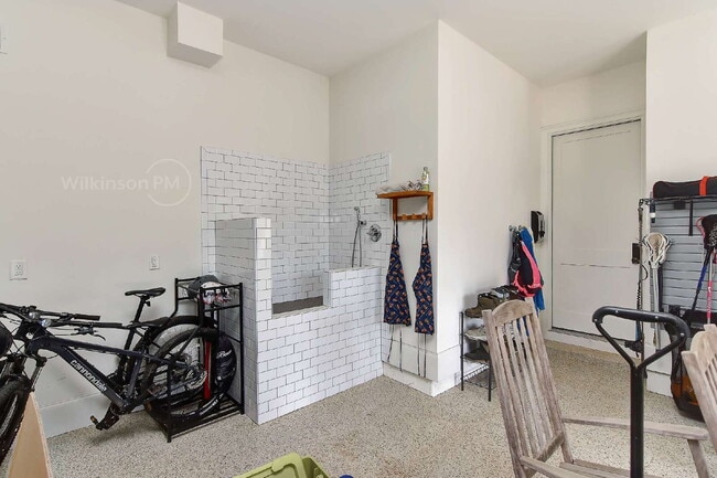 Building Photo - One of the Finest Fully-Furnished Luxury Estates in Marvin, "Architectural Digest" Caliber, for t...