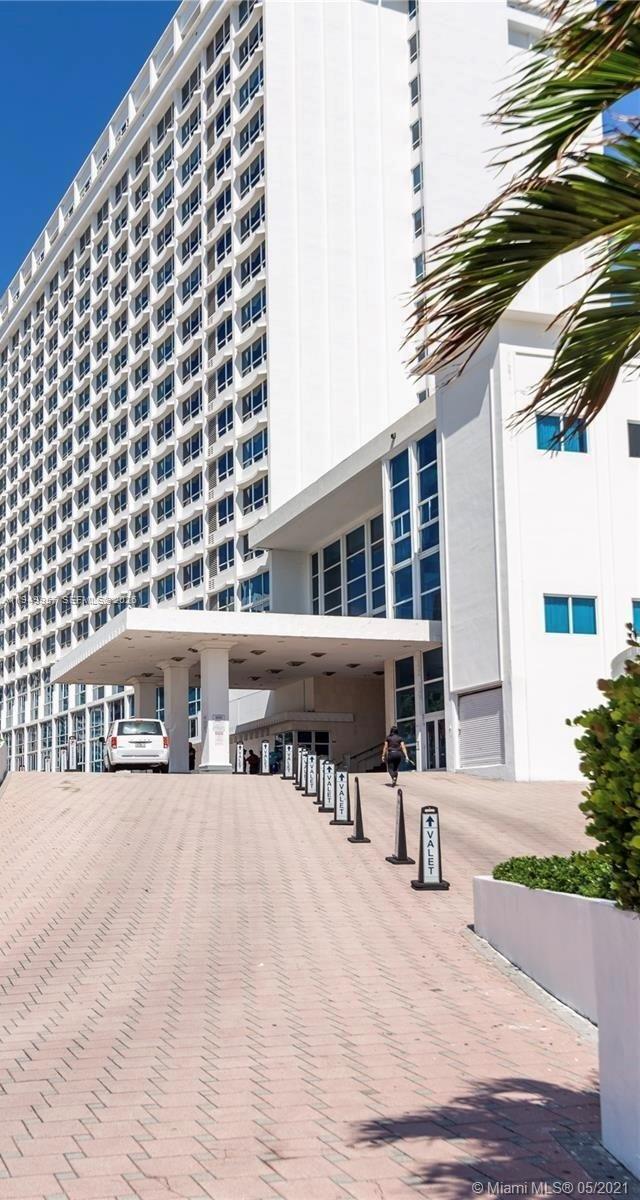 Building Photo - 5445 Collins Ave