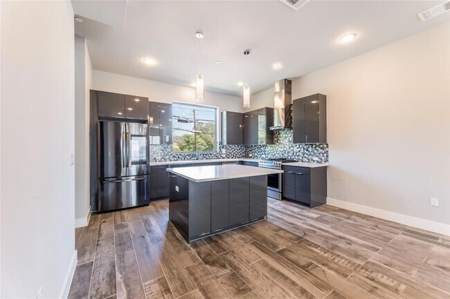 Building Photo - 1417 Kramer Ln