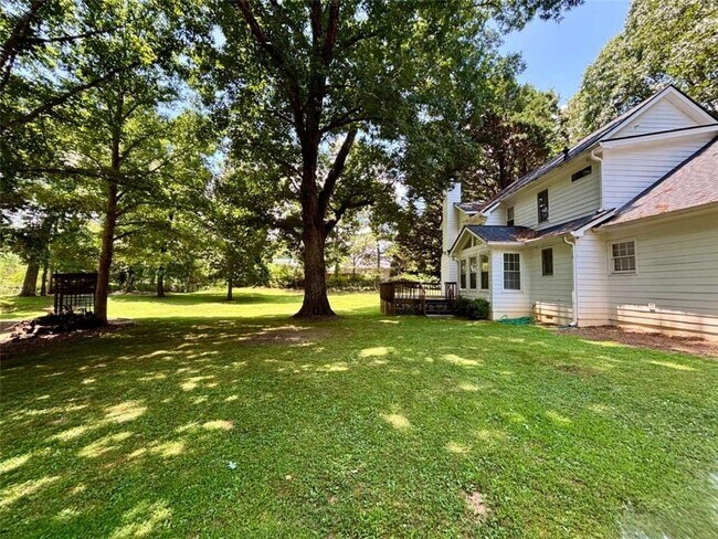 Building Photo - 4160 Creekwood Dr