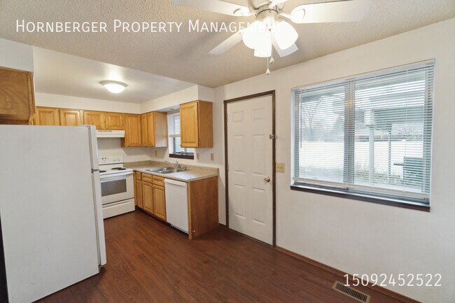 Building Photo - 7024 N Wiscomb St