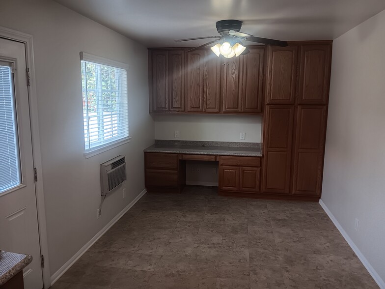 Building Photo - 7341 Newlin Ave