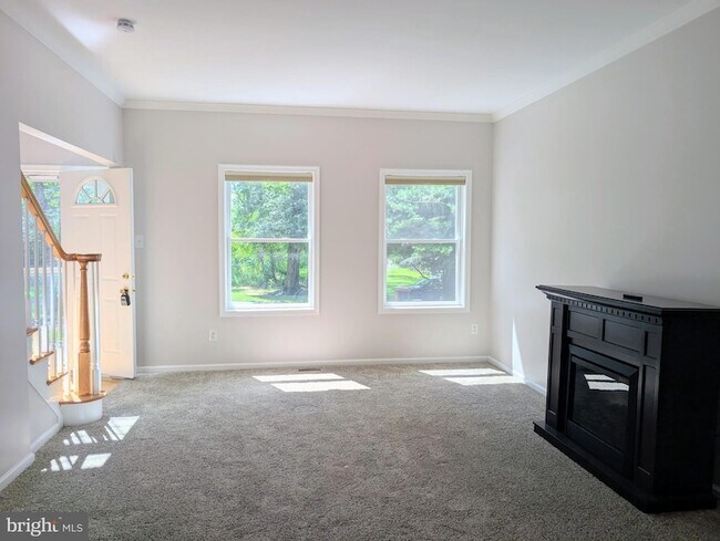 Building Photo - 114 Lenape Dr