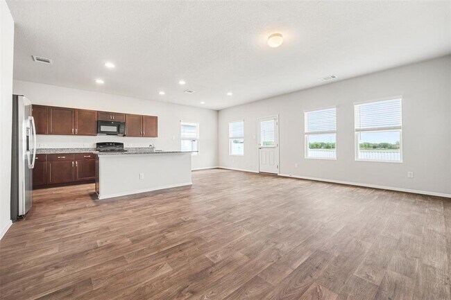 Building Photo - 180 Keltic Dr