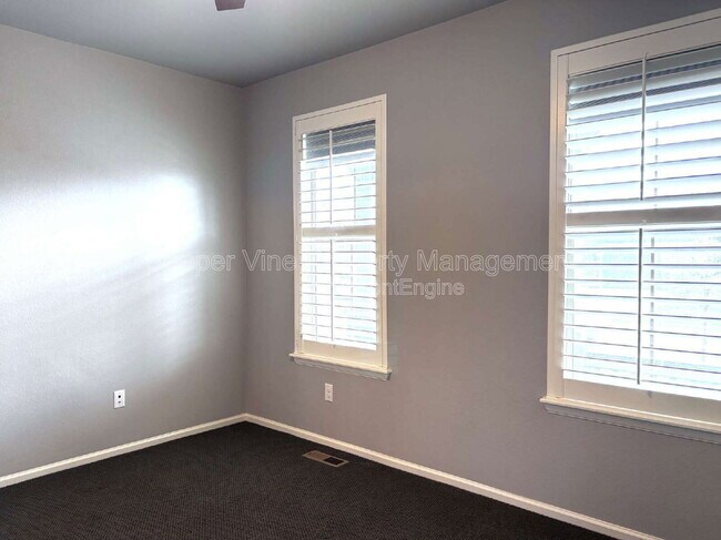 Building Photo - 16976 W 85th Ln