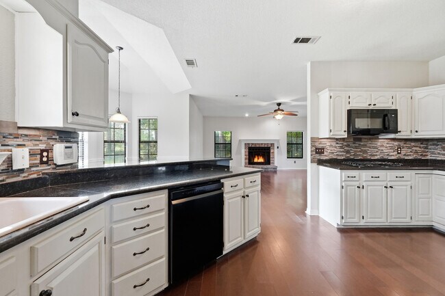 Building Photo - 116 Baywind Dr