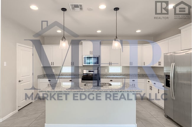 Building Photo - 4Bed/3Bath Home at I10/Wilmot Rd! $199 MOV...