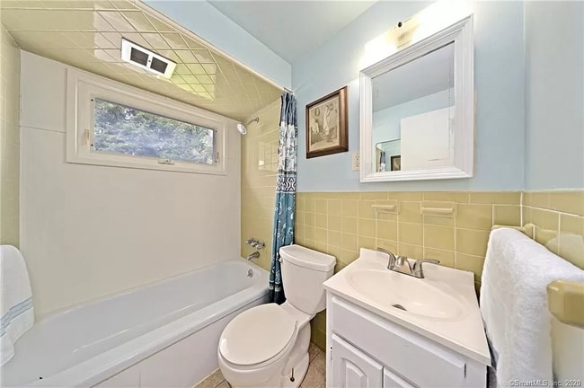 Building Photo - 73 Wepawaug Dr