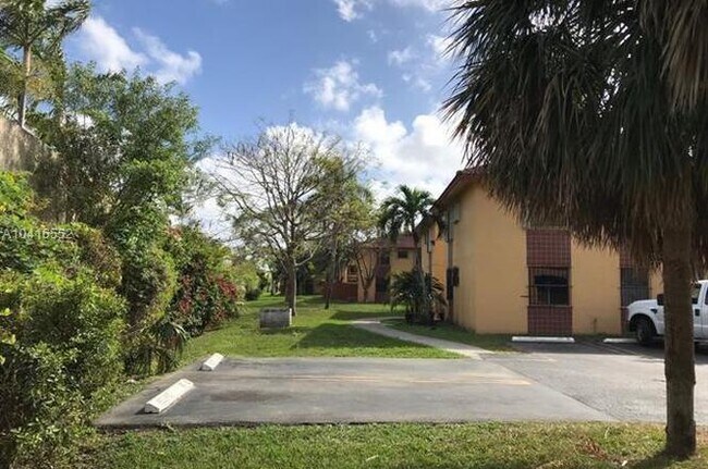 Building Photo - 10865 NW 7th St