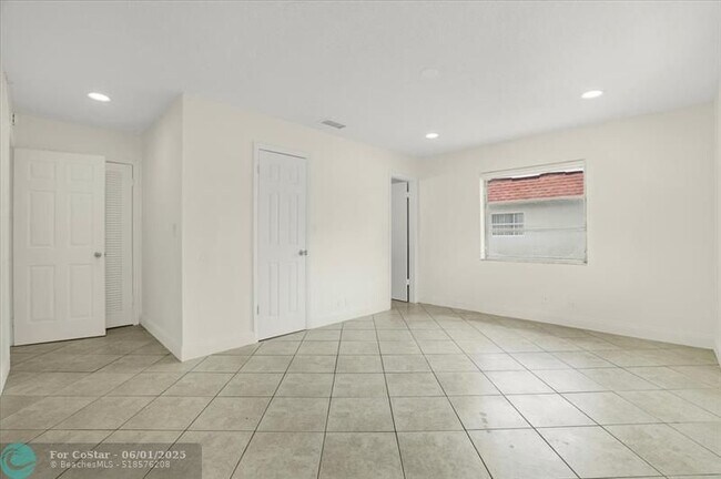 Building Photo - 10151 NW 35th St
