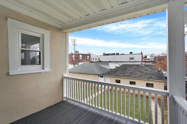 Building Photo - 1029 W Locust St