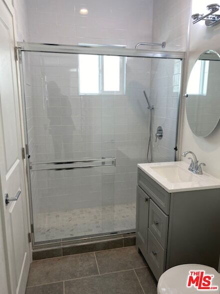 Building Photo - 1112 Meadowbrook Ave