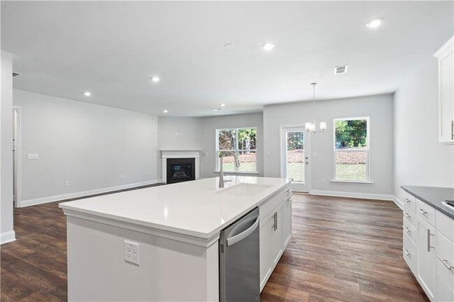 Building Photo - 425 Greyfield Dr