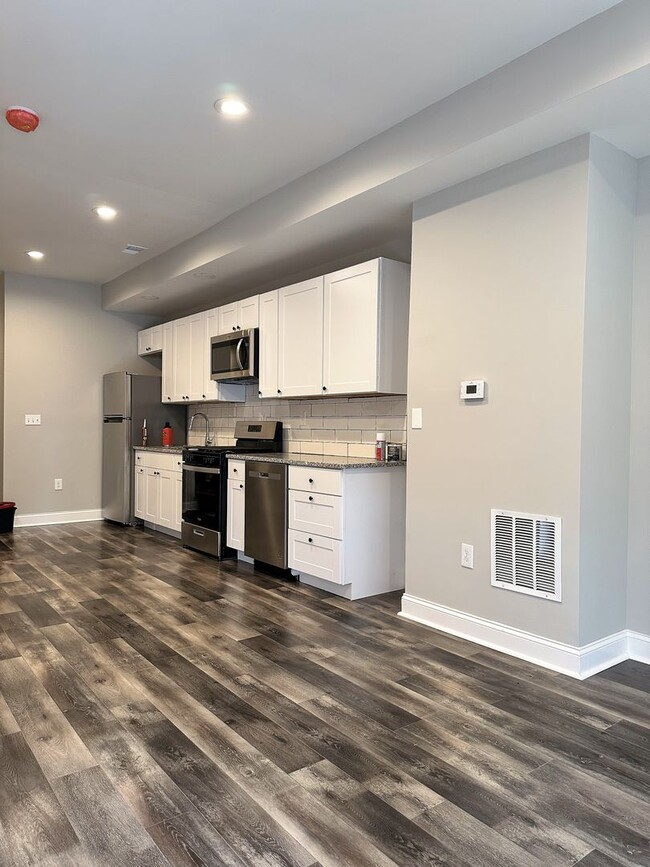 Building Photo - EAST BALTIMORE RENOVATED TOWNHOME CLOSE TO...