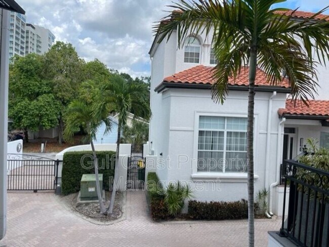 Building Photo - 1257 Fruitville Rd