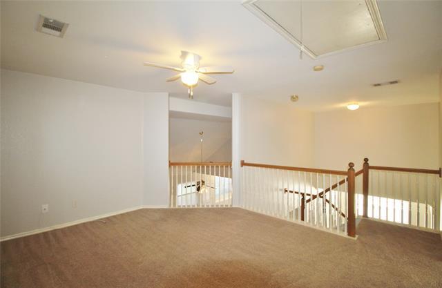 Building Photo - 204 Devonshire Ct