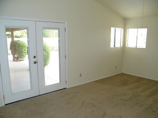 Building Photo - 10533 E Bella Vista Dr