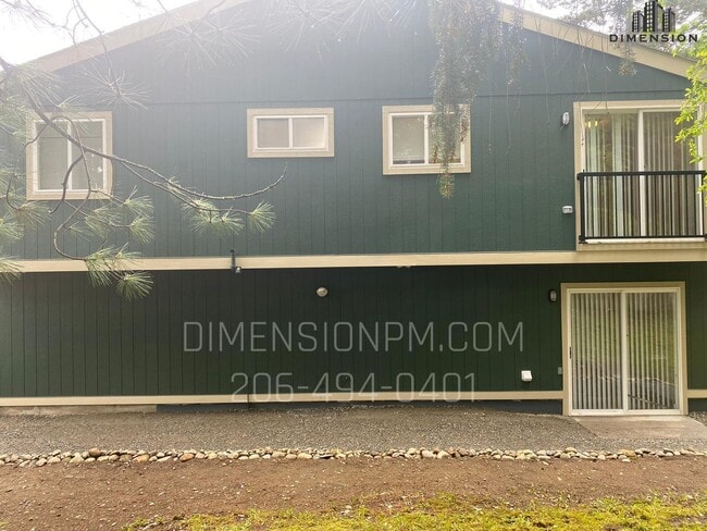 Building Photo - Covington Gem – Spacious 4BR/2BA Remodeled Home!