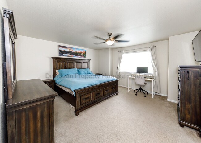 Building Photo - 7724 Canyon Oak Dr