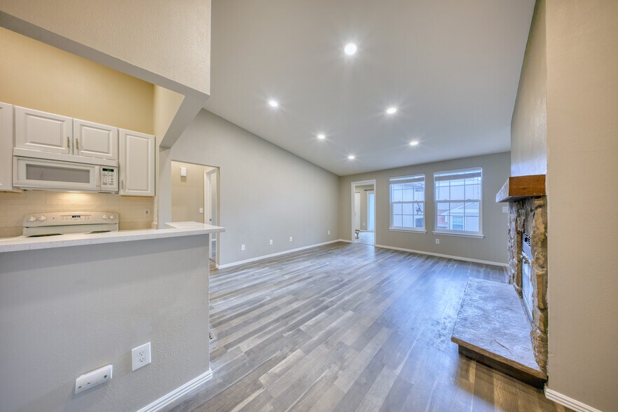 Building Photo - 5403 W 76th Ave