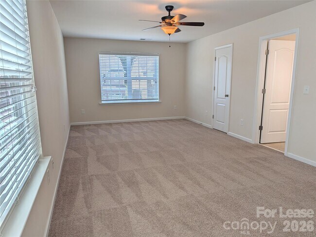 Building Photo - 132 Cherry Bark Dr