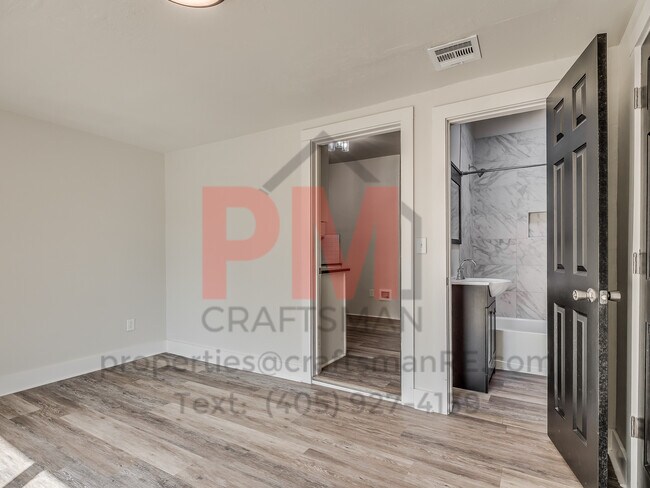 Building Photo - 1620 Linden St